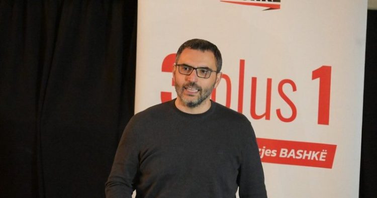 Arlind Qori dorëzon në KQZ listat, kush është kandidati për deputet në Gjirokastër