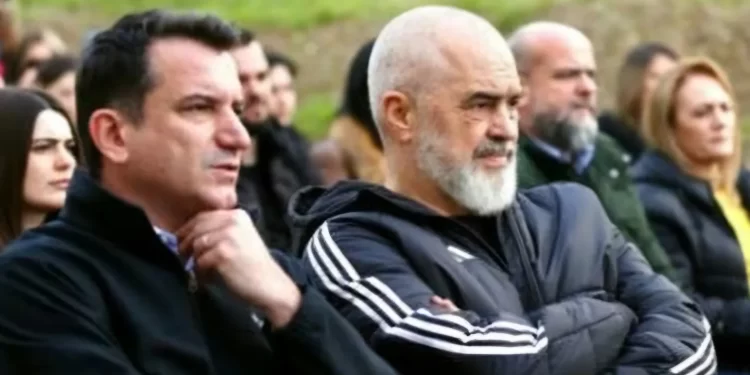 Veliaj: Kam një jetë që punoj krah Ramës, PS po mban qëndrimin e duhur