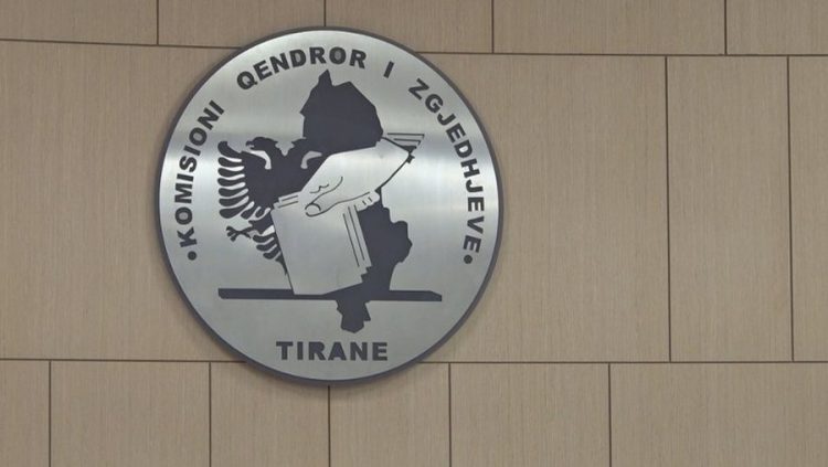 Emrat/ Kandidatët për deputetë që japin dorëheqjen në KQZ