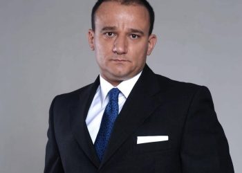 Kush ishte Andis Harasani, sh-drejtori i Fatos Nanos që mori dy mandate në Kuvend, por u largua për arsye personale