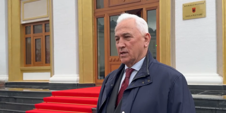 Mbeti jashtë listave, Nasip Naço: PS-së as s’i kam borxh, as më kanë! Në shtator bëhem avokat