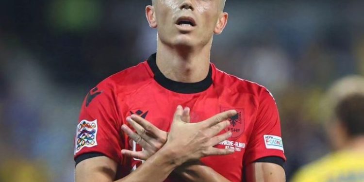 Asani bëhet gati për duelin e Shqipërisë në Londër