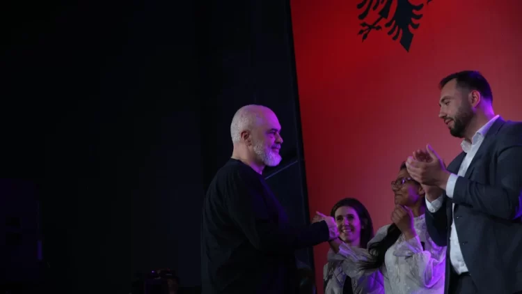 Rama nga Vlora: Ata që thonë socialistët janë nëpër burgje, na marrin të keqen