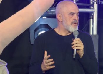 Rama: Do kaloni nga tuneli i yjeve, me pasaportën e BE mund të trokisni ku të doni për punë