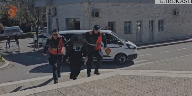 Arrestohet autori që tentoi të grabiste pikën e këmbimit valutor në Gjirokastër