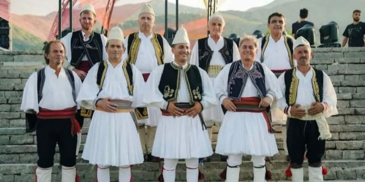 Shoqëria Kulturore Artistike Folklorike “Gurra e Picarit”