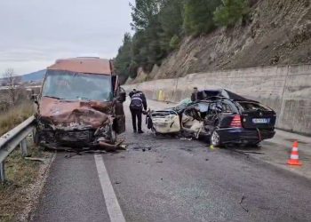 Aksident tragjik, vdesin nënë e bir, 5 të plagosur