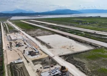 Punëtori humbi jetën në kantierin e aeroportit të Vlorës, arrestohet administratori i kompanisë!