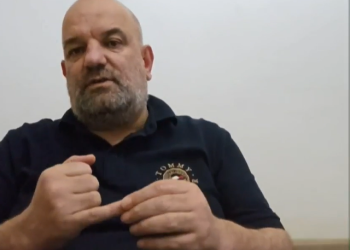 Demokrati i famshëm: Kam 12 vite që e shaj kryeministrin, ai më merr mua si shok sepse do telenovela