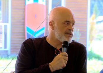 Ramës në Përmet i kërkojnë të rifreskojë partinë, kryeministri: Hajde bujrum, bëje ti! Unë po bëj sa mundem