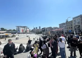 Tërmeti 6,2 ballë, flet shqiptari në Stamboll: Tronditje shumë e madhe, na paralajmëruan që nuk duhet të futemi në banesa