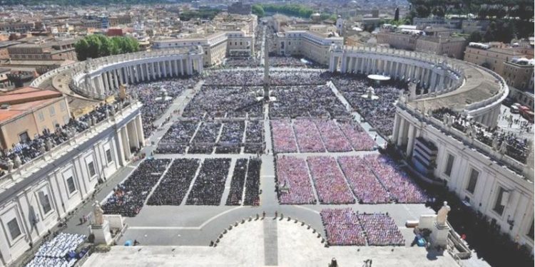 Pesë momente historike nga varrimi i Papa Françeskut