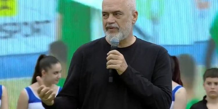 Rama njofton ndërtimin e tre stadiumeve të rinj, ja në cilat qytete