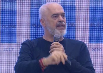 Rama në Gjirokastër: Kush shkon tek këneta është gjysmak