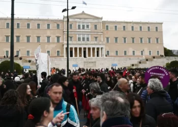 Greva, annulohen të gjitha fluturimet nga Shqipëria në Greqi