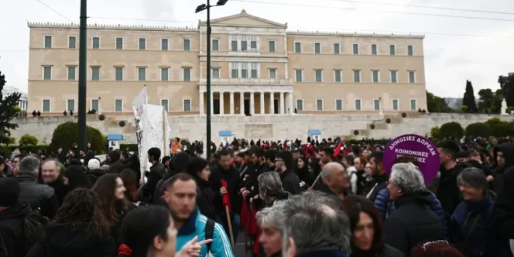 Greva, annulohen të gjitha fluturimet nga Shqipëria në Greqi