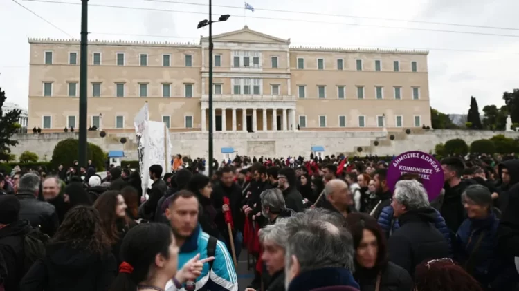 Greva, annulohen të gjitha fluturimet nga Shqipëria në Greqi