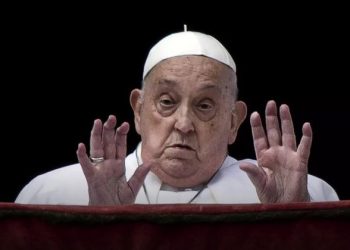 Ndahet nga jeta Papa Francesku