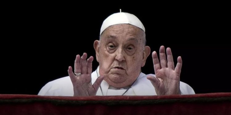 Ndahet nga jeta Papa Francesku