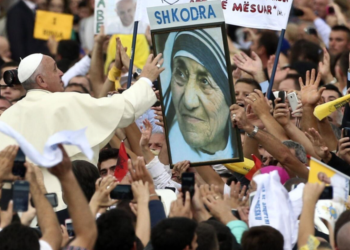 Radio Vatikani: Papa Françesku dhe shqiptarët, një lidhje e veçantë