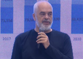 Rama në Gjirokastër: U ndjeva shumë mirë kur pashë mësues në takim me kënetën! Pyetini, i ka luajtur kush nga vendi?