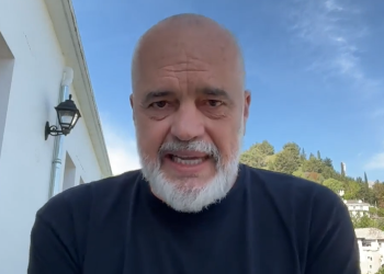 Rama në Gjirokastër: Të duket gjë e vogël që sollëm Shqipërinë pranë BE?  Ishte në gropë ku se përfillte njeri