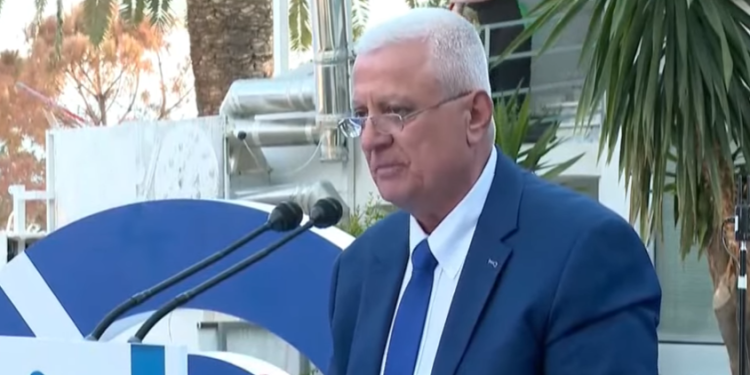 Kryetari i PD Sarandë: Zoti na ka ndihmuar që na ka dhënë Sali Berishën, i lutemi çdo ditë të na shërojë plagët