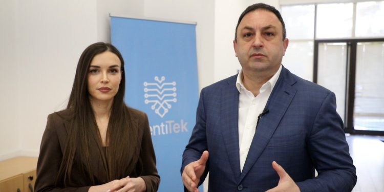 Pajisja me pasaportë të re, ndryshojnë rregullat. Qytetarët mund të aplikojnë online për kuponin