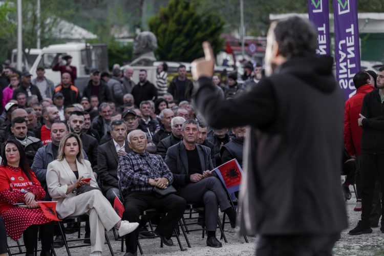 Çuçi në Selenicë: Vullnet Sinaj deputet i përkushtuar, PS rezultat historik në Labëri për pasaportën europiane (FOTO)