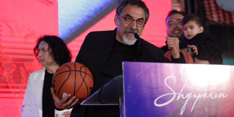 Çuçi: Në 11 maj e gjithë vëmendja është në Vlorë, për Giro d’Italia dhe fitoren e PS-së me 9 mandate