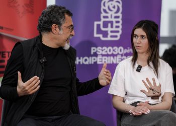 Çuçi me votues për herë të parë në Vlorë: Mos e çoni votën dëm! Të rinj nga PD-ja iu bashkuan PS-së sepse kuptuan fuqinë transformuese