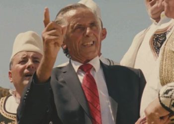 “Hapu moj Evropë ergjënde…”, Goliku i Tepelenës ‘shkund’ sot Tiranën në mitingun e PS-së (VIDEO)