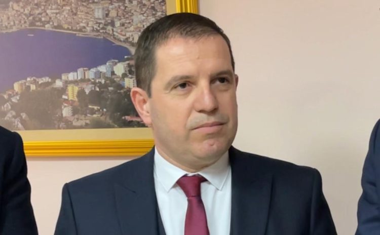 E shkarkuan nga detyra, reagon drejtuesi i Prokurorisë së Sarandës: Botë e mallkuar, plot me rezilë!