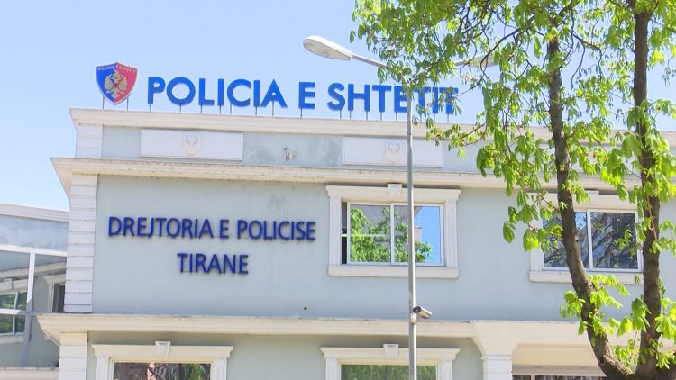 Thirrje për ndihmë/ Gjendet një fëmijë i mitur, policia: Familjarët të na kontaktojnë!
