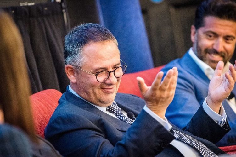 Samir Mane: S’kam asnjë lekë në xhep, nuk kam as portofol!