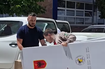 Fier, nis shpërndarja e materialeve zgjedhore