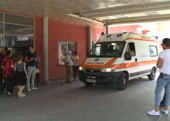 E rëndë/ Shembet muri i banesës, ndërron jetë vajza 4-vjeçare