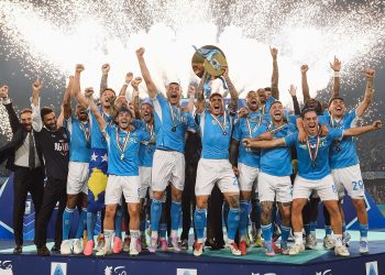 Napoli kampion, Rrahmani feston me flamurin e Kosovës (FOTO)