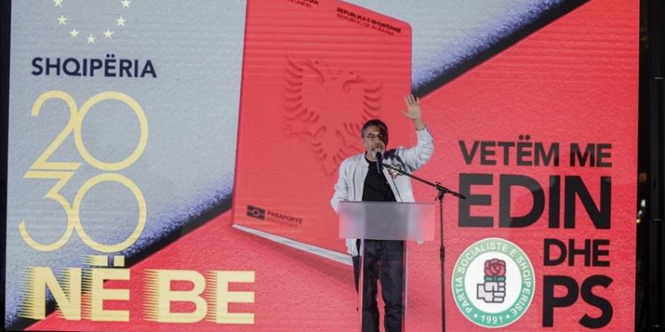 Çuçi me komunitetin çam në Vlorë: Rama i vetmi që kërkoi në mes të Athinës pronat dhe të drejtat tuaja, opozita ju ka vënë kandidatin në listë humbëse