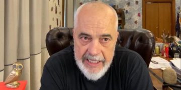 Votat e diasporës, Rama thirrje shqiptarëve të Greqisë: Mos prisni të vijë DHL për të marrë zarfet, kthejini në pikat përkatëse