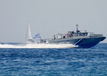 E rëndë në Greqi, pasagjeri sulmon me thikë kapitenin e anijes me turistë