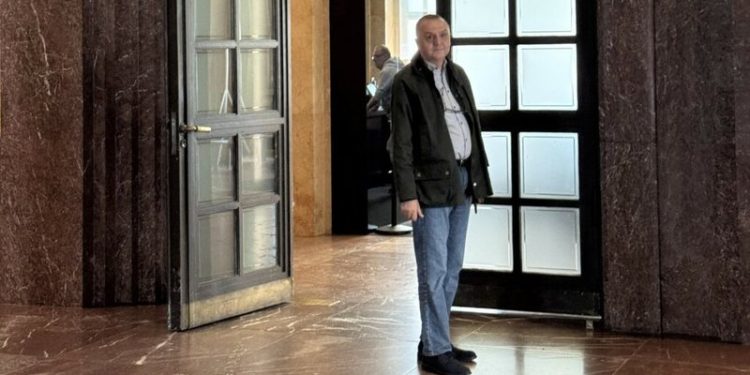 Artan Lame shkoi, mesazhi prekës i nënës dhe bashkëshortes: Më premtoi se do të…