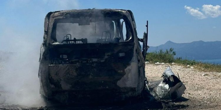 Digjet makina me turistë në Lukovë