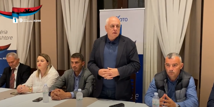 Opozitarizëm i nivelit të lartë, Tritan Shehu ‘godet’ Mirela Kumbaron për byrekun e Libohovës