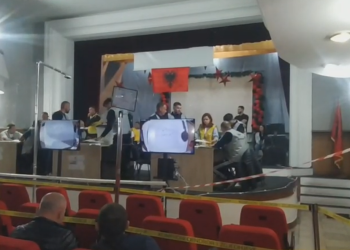 Përfundon numërimi në 3 kutitë e para të Tepelenës (Rezultati)