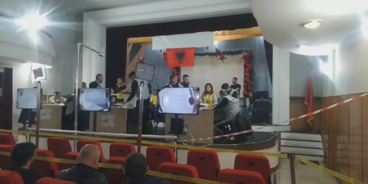 Përfundon numërimi në 3 kutitë e para të Tepelenës (Rezultati)