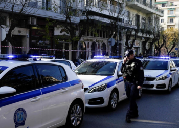 Zbulohen katër laboratorë të falsifikimit të pasaportave shqiptare e greke, 23 të arrestuar