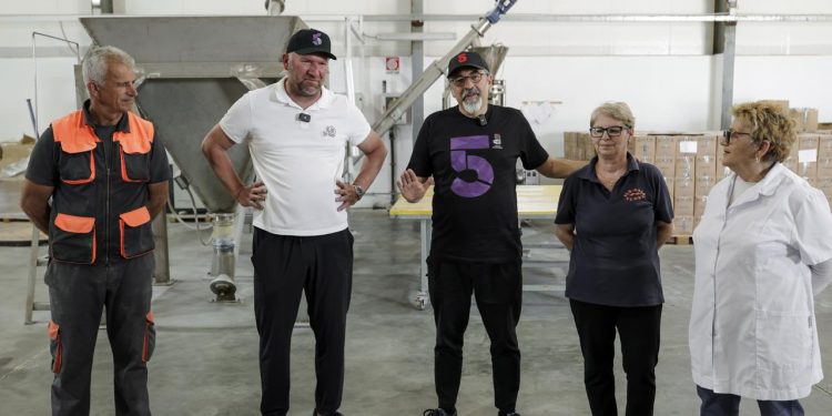 “Paqja Fiskale”, Çuçi te kriporja në Vlorë: Ne e çmojmë shumë partneritetin me biznesin. Tatim Fitimi deri në 5%, paga minimale shkon 500 euro