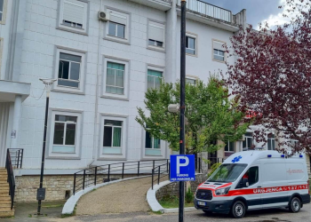 Po e transportonin në spital, ndërron jetë një person në Gjirokastër