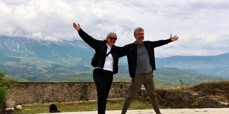 Hollywood zbarkon në Gjirokastër (FOTO)